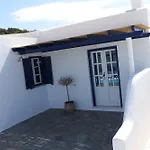 D - Kamari Village